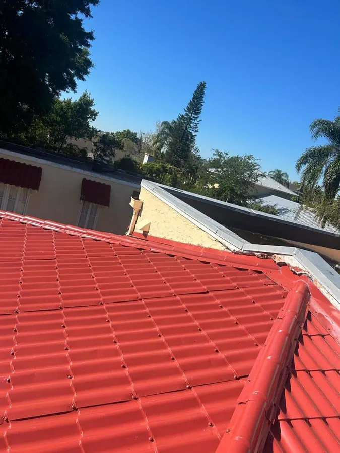 Red barrel tile roof on a Florida home