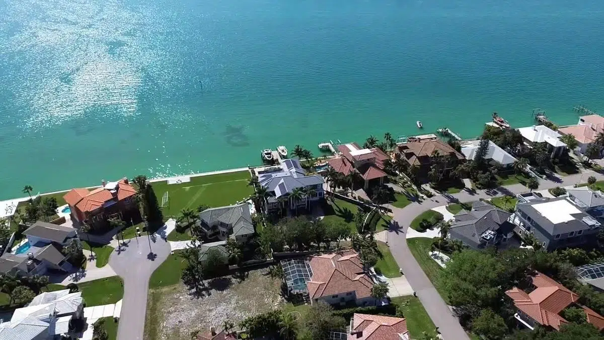 tampa bay roofing company